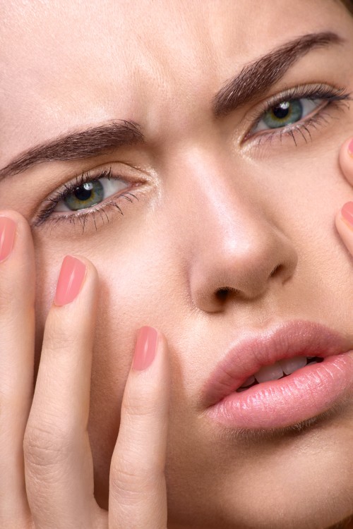 NYX Professional Make up - Born To Glow, with Elena